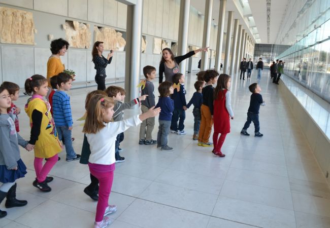 Σε μονοπάτια μυθικά ψάχνουμε την Θεά Αθηνά